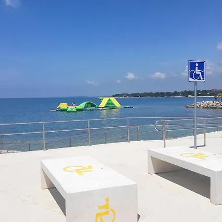 Apartman With Parking Space - 20794 Pula
