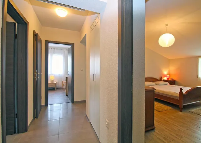 Апартаменти With Parking Space - 20794