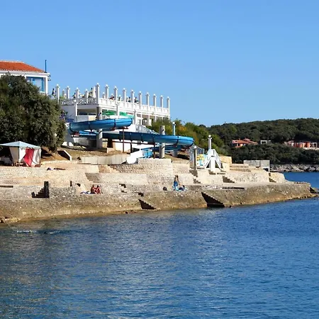 With Parking Space - 20794 Pula