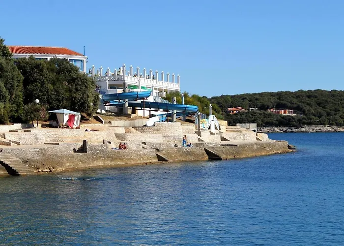 With Parking Space - 20794 Pula